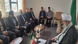 دیدار پرسنل مجموعه شبکه بهداشت و درمان با امام جمعه شهرستان ملایر