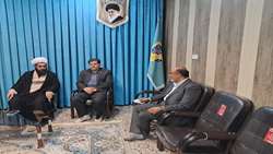 نشست مدیر شبکه شهرستان فامنین با امام جمعه شهرستان در راستای برنامه جوانی جمعیت