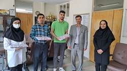 تجلیل از برگزیدگان مسابقه کتابخوانی هفته ملی سلامت در همدان