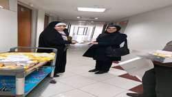 اهدای کتاب داستان رویان به همکاران و کارکنان دانشکده پرستاری و مامایی