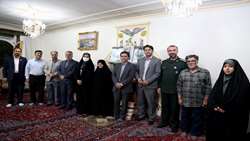 دیدار مسئولین دانشگاه با خانواده شهیدان قاسمی به مناسبت هفته دفاع مقدس 