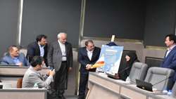 رونمایی از کتاب تخصصی آموزش و پیگیری بیمار در اجلاسیه مدیران پرستاری کشور