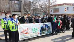 حضور کارکنان شبکه بهداشت و درمان کبودراهنگ در مراسم راهپیمایی 22 بهمن