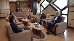 بازدید معاون درمان دانشگاه از درمانگاه در حال تاسیس بانک ملی