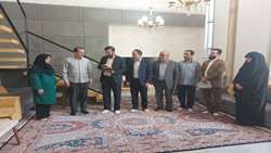 تجلیل از خانواده ایثارگران و شاهد شبکه بهداشت و درمان ملایر