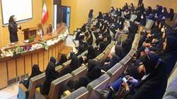 در کارگاه 