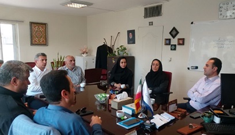 نشست صمیمانه سرپرست مدیریت سازمان‌های مردم نهاد و خیرین سلامت دانشگاه با مددکاران اجتماعی بیمارستان‌ها