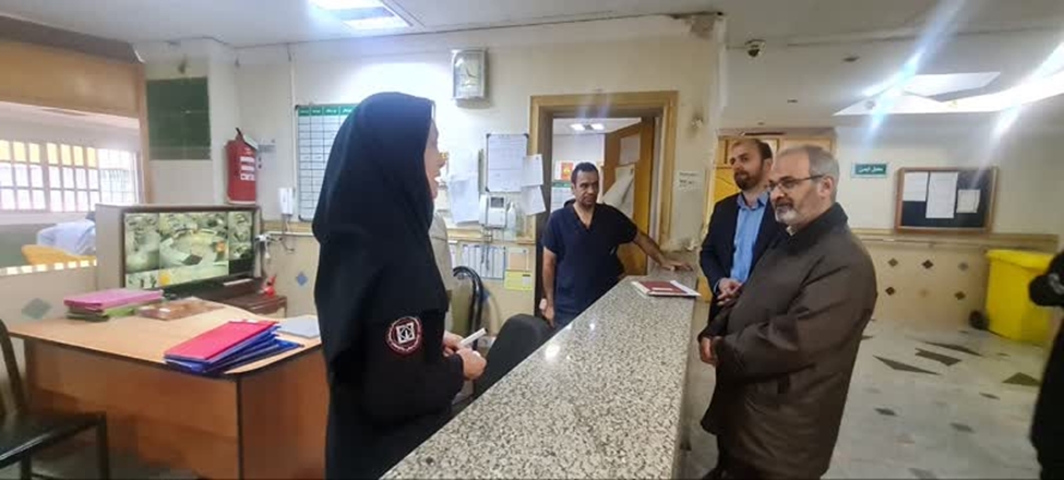 بازدید نوروزی معاون آموزشی و  مدیر تحصیلات تکمیلی دانشگاه از مرکز آموزشی درمانی فرشچیان(سینا)