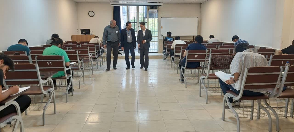 بازدید معاون آموزشی دانشگاه علوم پزشکی همدان از روند برگزاری آزمون‌ علوم پایه پزشکی و دندان‌پزشکی و آزمون پیش‌کارورزی