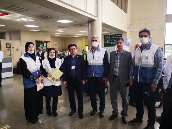 بازدید معاون بهداشتی دانشگاه علوم پزشکی همدان از تیم مراقبت بهداشت مرزی در پروازهای حج تمتع ۱۴۰۴