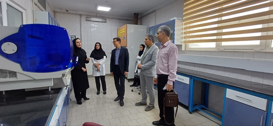 هم‌افزایی علمی و فنی؛ محور بازدید مسئولین حوزه بهداشت و بین الملل دانشگاه از آزمایشگاه مرجع سلامت