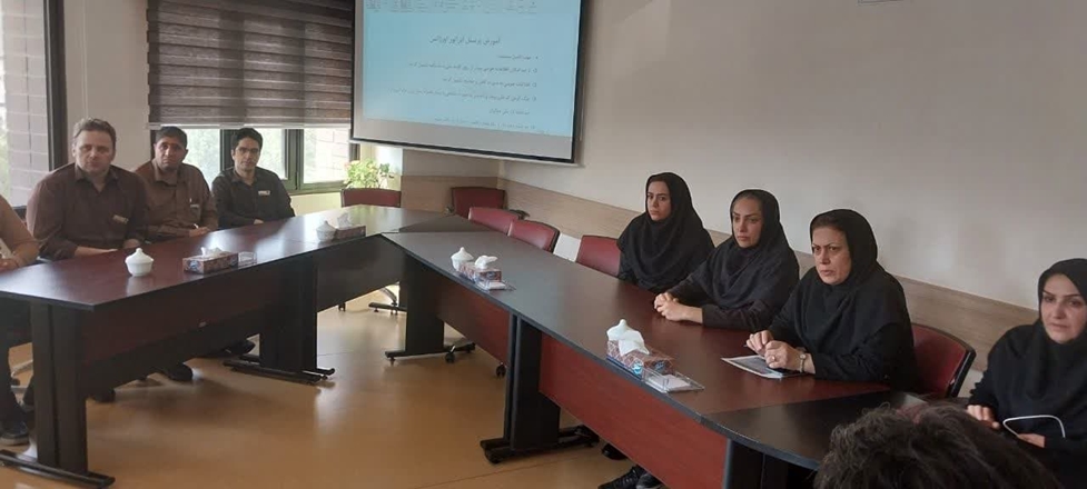 برگزاری جلسه آموزشی توجیهی با حضور اپراتورهای اورژانس مرکز قلب و عروق فرشچیان 