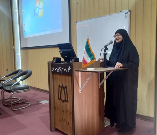 جلسه توجیهی دانشجویان نو ورود مقطع کارشناسی ارشد دانشکده پرستاری و مامایی