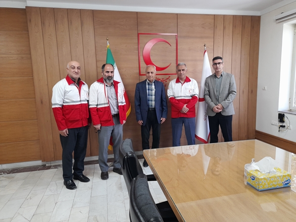 نشست مشترک مسئولین دانشکده پرستاری و مامایی همدان با سازمان هلال احمر استان