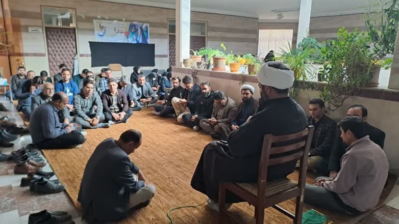 اقامه عزای فاطمی در شبکه بهداشت و درمان تویسرکان 