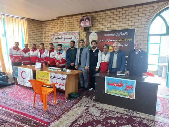 ارائه خدمات مشاوره و غربالگری به ۹۰ نفر از نمازگزاران تویسرکانی 