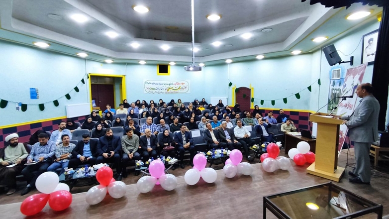 اجرای بیش از ۷۰ برنامه فرهنگی در مرکز بهداشت تویسرکان