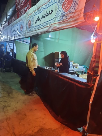 گزارش تصویری برپایی موکب درمانی داروخانه جهادی دانشگاه علوم پزشکی همدان در ورودی شهرلالجین