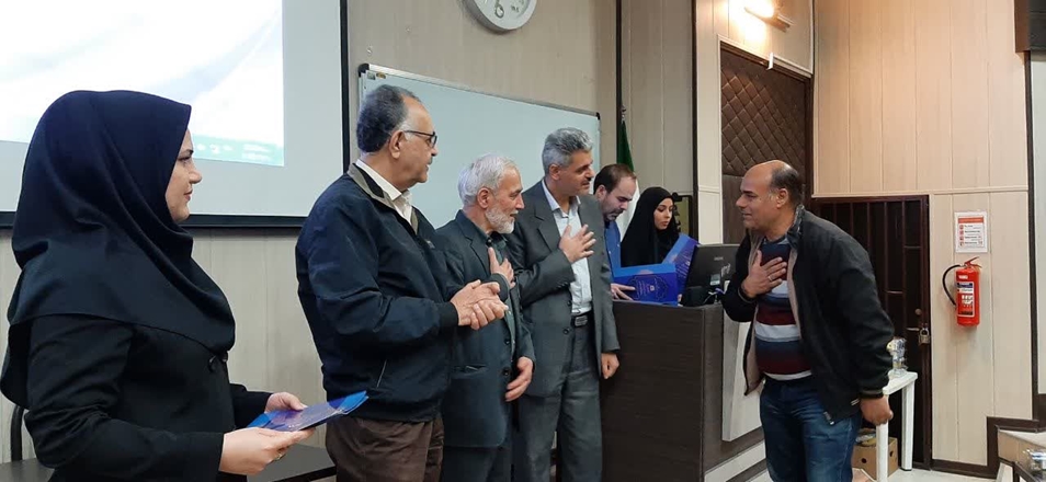 برگزاری مراسم گرامیداشت هفته کتاب، کتابخوانی و روز کتابدار و تقدیر از کتابداران دانشگاه 