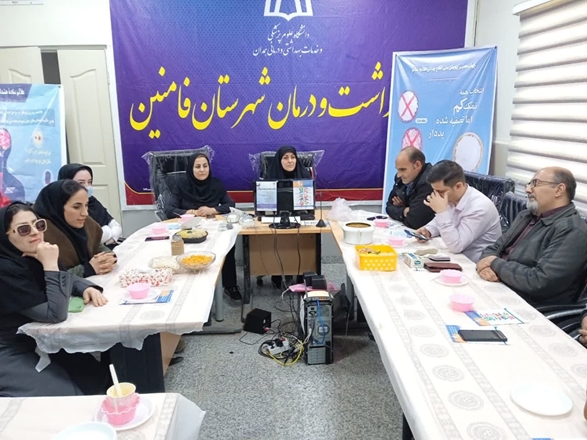 برگزاری جشنواره غذای سالم به مناسبت طرح ملی پویش تغذیه در مرکز خدمات جامع سلامت شهری فامنین 