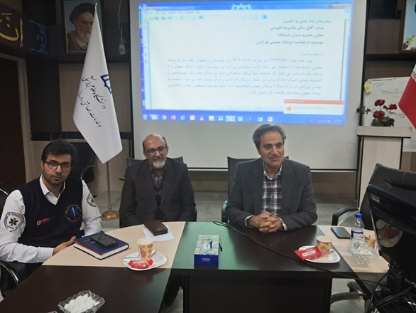 جلسه هم‌اندیشی جوانان و فعالان اجتماعی با مدیر شبکه بهداشت و درمان فامنین