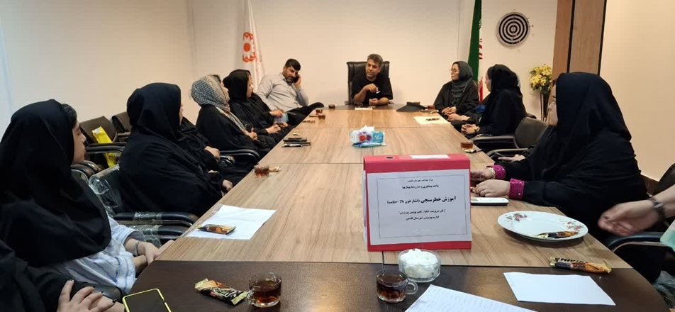 گامی در جهت سلامت زنان سرپرست خانوار فامنین؛ برپایی میز خدمت و غربالگری بیماری‌های غیرواگیر