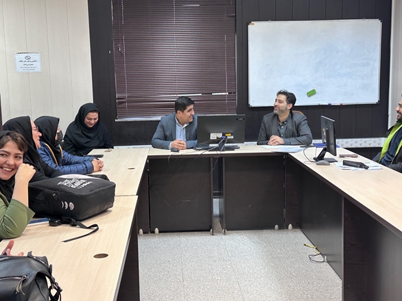 تقدیر از کارکنان دانشکده توانبخشی با تأکید بر نقش سرمایه انسانی در تحقق اهداف راهبردی 