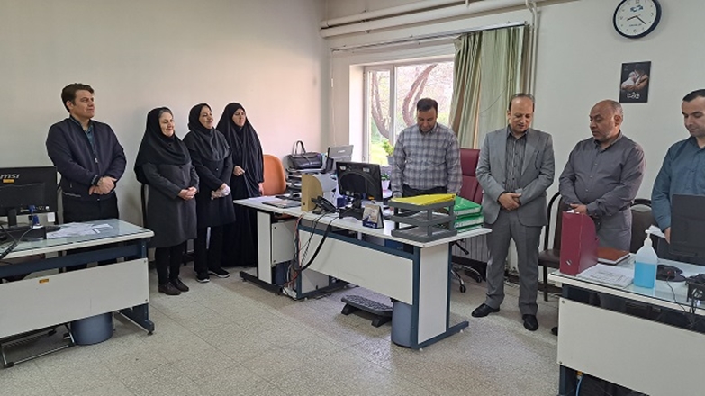 نکوداشت روز ملی منابع انسانی در مرکز بهداشت همدان