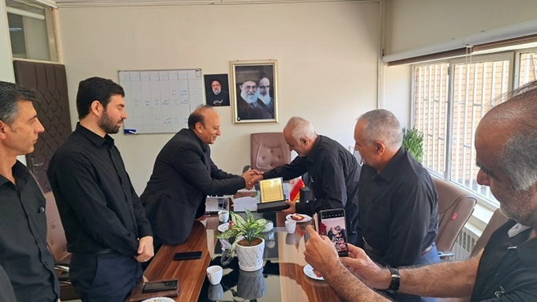 تجلیل رئیس مرکز بهداشت همدان از خیرین سلامت مجتمع بیت العباس(ع)