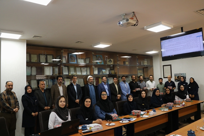 قدردانی از شاخصین تکریم مراجعین در مجتمع آموزشی درمانی بعثت 