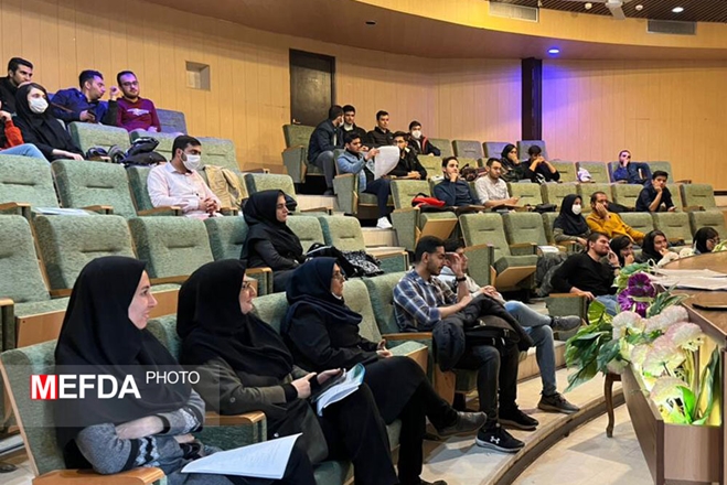 با حضور دانشجویان و همتایاران سلامت؛ کارگاه آموزشی "شکست عاطفی چرا؟" برگزار شد
