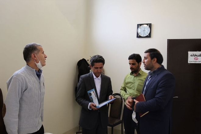 دیدار و قدردانی رییس دانشگاه از همکار روشندل ستاد