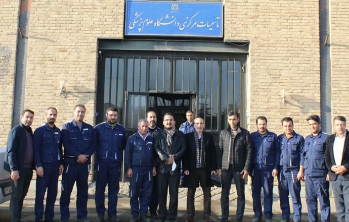 بازدید و نشست صمیمانه معاون توسعه دانشگاه با همکاران تأسیسات مرکزی