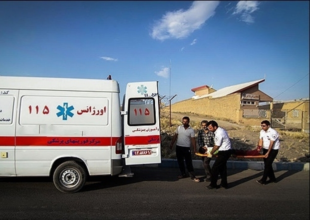 برخورد خودرو پژو 206 با کوییک در پیچ شاوه کبودراهنگ سه مصدوم بر جای گذاشت