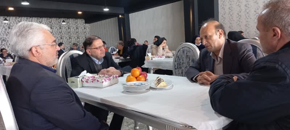 استقبال مسئولین تویسرکان از متخصصین جدیدالورود به شهرستان 