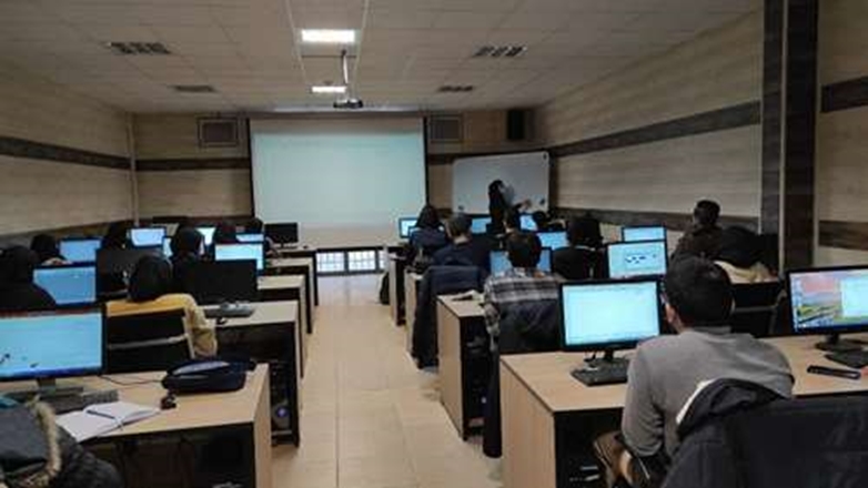 کارگاه آشنایی با نرم افزار spss در دانشکده پیراپزشکی