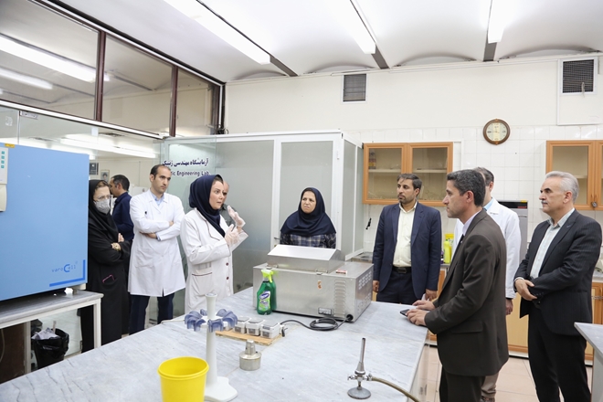 بازدید رییس دانشگاه از دانشکده‌ها و امکانات علمی آزمایشگاهی دانشگاه 