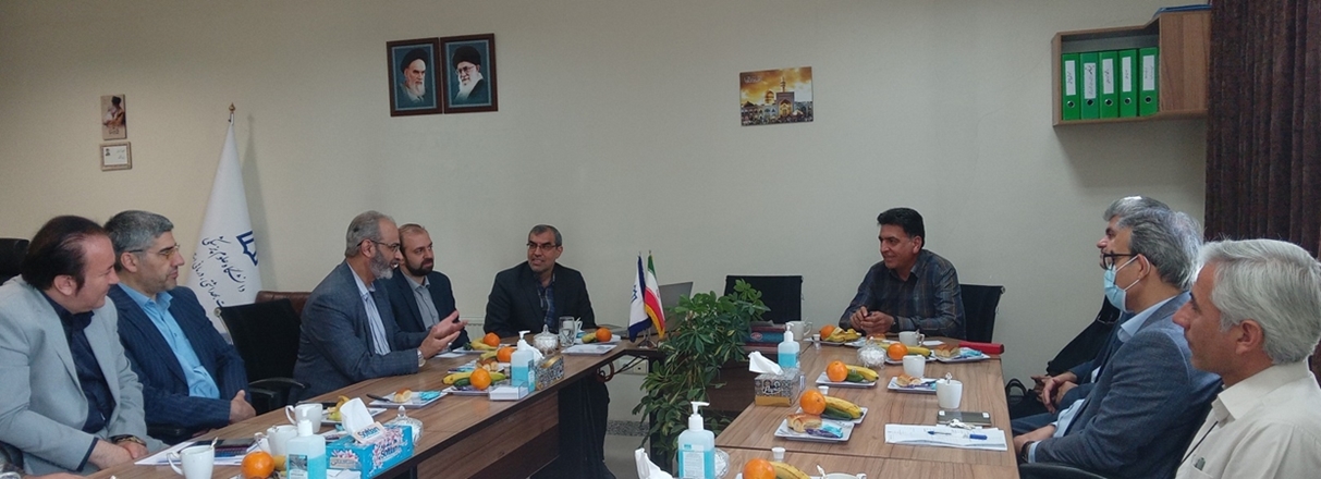 بازدید هیئت برد کتابداری و اطلاع رسانی پزشکی وزارت بهداشت از دانشکده پیراپزشکی همدان 