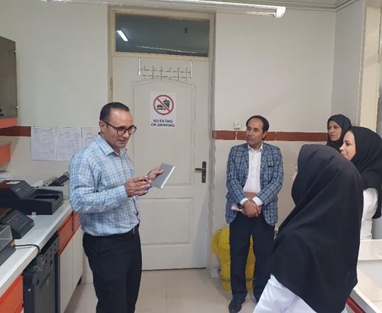 بازدید نماینده سازمان جهانی بهداشت از آزمایشگاه تشخیص اچ آی وی مرکز بهداشت همدان