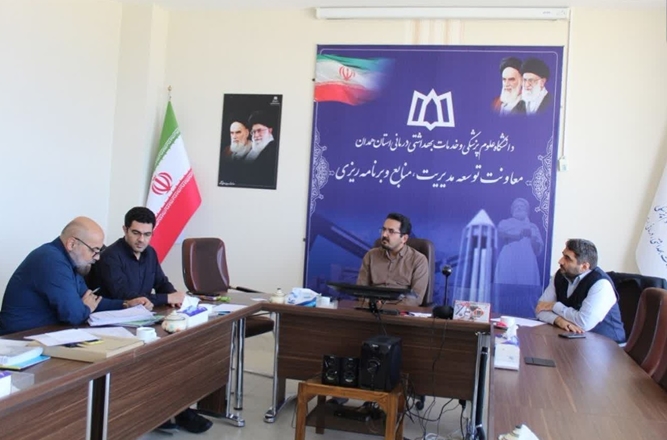 با حضور معاون توسعه دانشگاه؛ کمیته مهندسی مشاغل برگزار شد