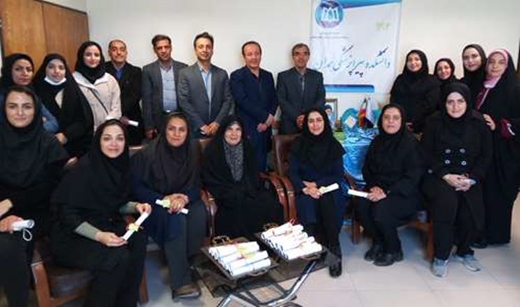 آیین قدردانی از تلاش های یکساله همکاران دانشکده پیراپزشکی
