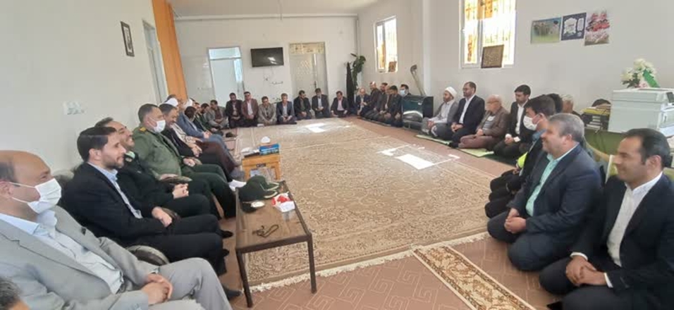 دیدار نوروزی مسئولین بهداشت و درمان و جمعی از مسئولان شهرستان با امام جمعه کبودراهنگ