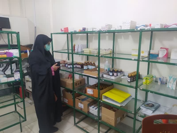 بازدید از درمانگاه‌های شهدای سپاه و فرهنگیان توسط کارشناس نظارت بر درمان شبکه و درمان بهداشت تویسرکان 