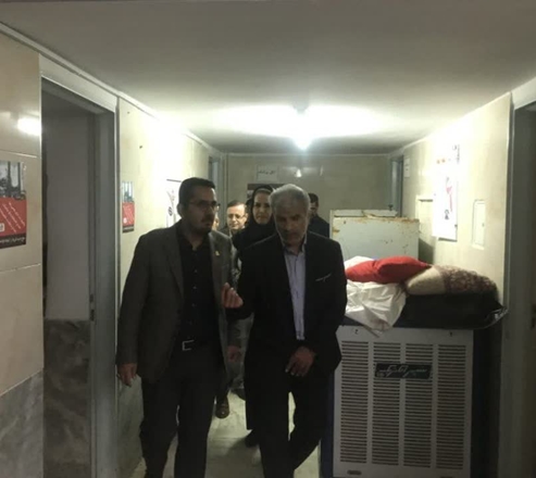 بازدید معاون توسعه دانشگاه از انبار مرکزی شبکه بهداشت و درمان رزن در شهر دمق