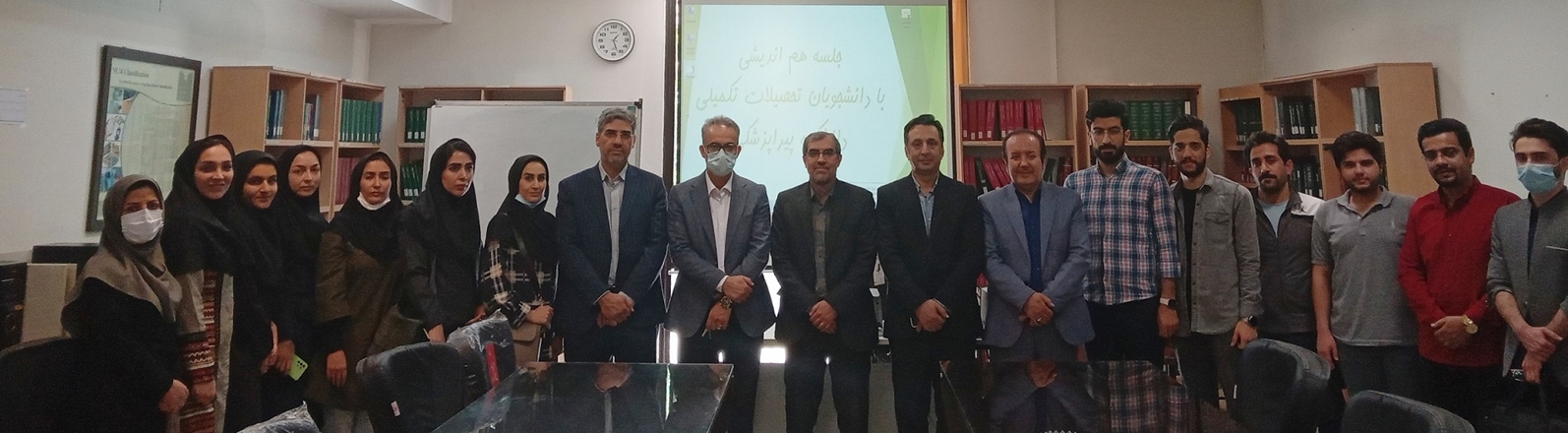 نشست صمیمی با دانشجویان تحصیلات تکمیلی دانشکده پیراپزشکی/ با توجه به دو محور آموزش و پژوهش، دانشجویانی باسواد و رزومه علمی خوب باشید