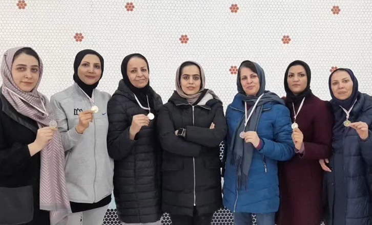 درخشش تیم شنای بانوان دانشگاه علوم پزشکی همدان در مسابقات کارکنان ادارات استان
