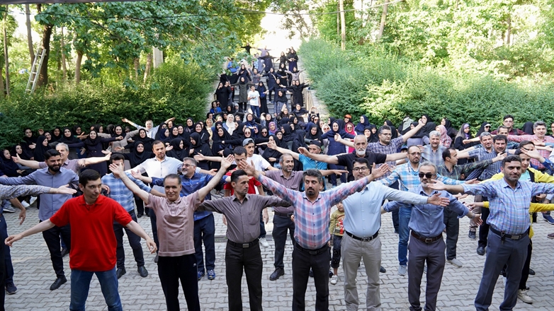 همایش بزرگ پیاده‌روی در دانشگاه علوم پزشکی همدان به مناسبت روز جهانی خانواده 