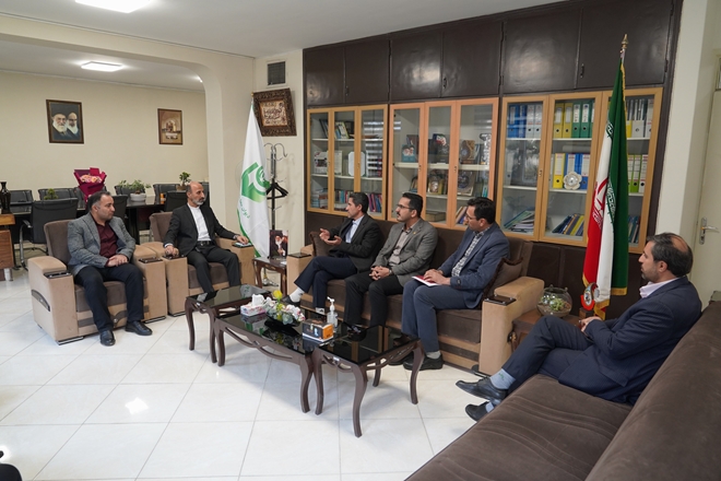  نشست صمیمی رئیس دانشگاه علوم پزشکی همدان با مدیرکل دیوان محاسبات استان همدان