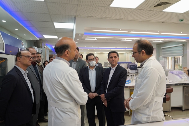 بازدید رئیس دانشگاه از بیمارستان آتیه تامین اجتماعی همدان