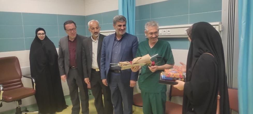 تجلیل از دکتر عبدالوهاب پورمحمودیان به مناسبت گرامیداشت روز استاد 